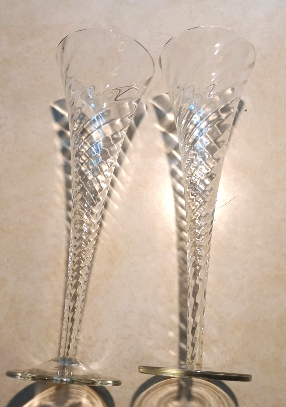 Set lot pair 2 Optic Swirl Crystal Glass Hollow Stemmed Champagne Flute 9.5" EUC